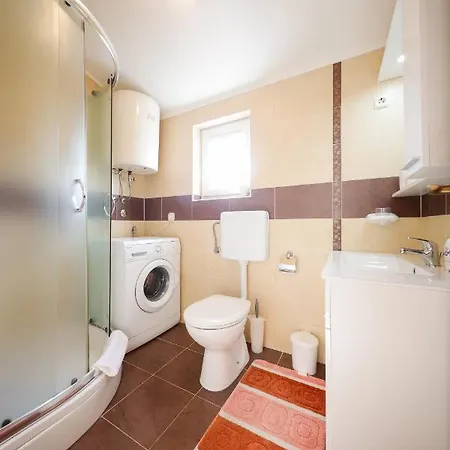Apartment Apartments 150 M From Beach With Parking Ae1435